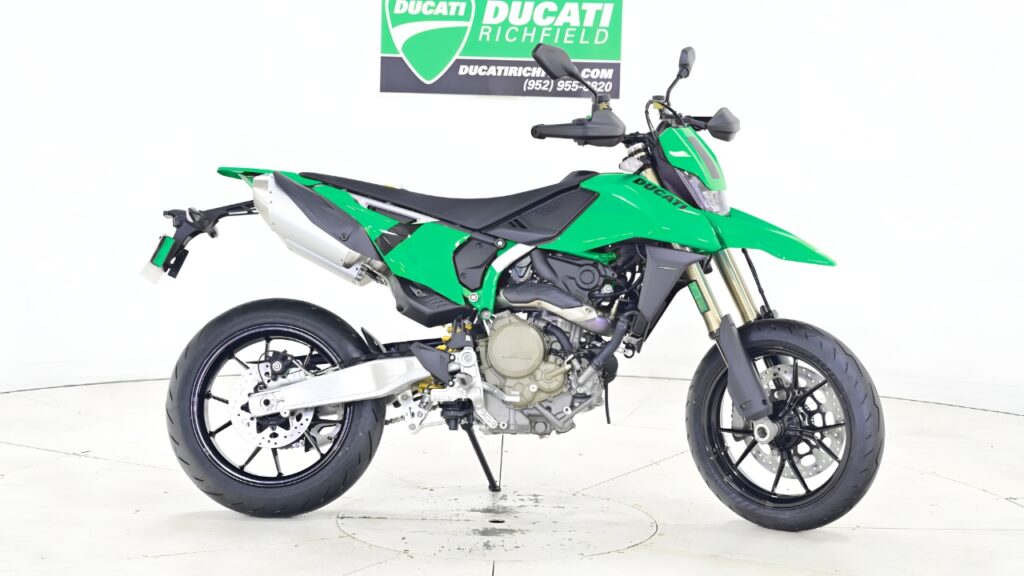 Ducati Hypermotard 698 Mono 2026: Moto Supermotard Ligera con Diseño Deportivo y Rendimiento de Alto Nivel